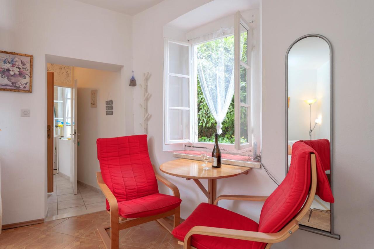 Stari Grad - 1 Apartment *
