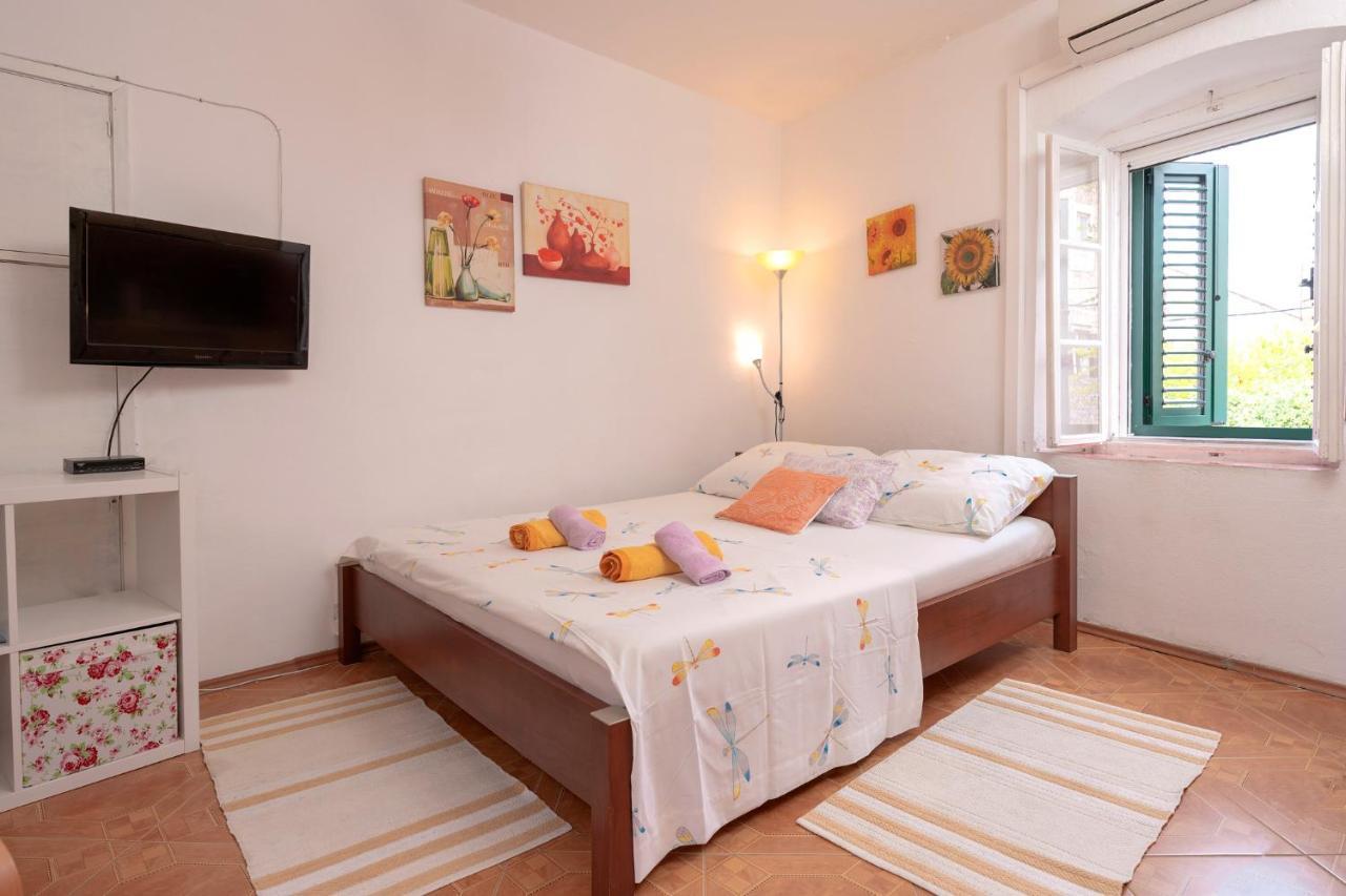 Apartment Stari Grad - 1 *