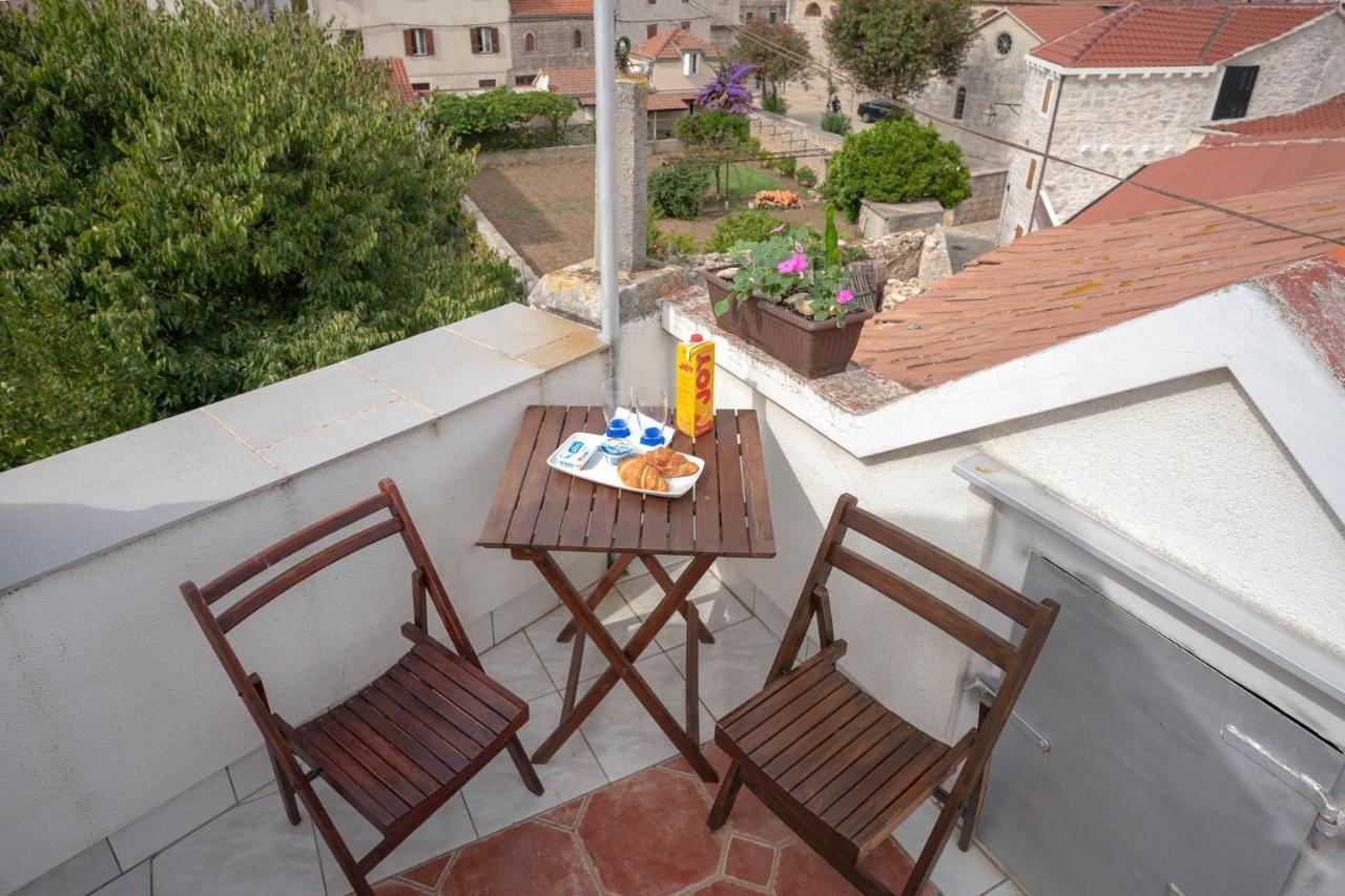 Apartment Stari Grad - 1 *